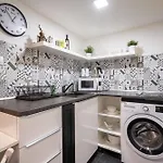 Eiffel Apartmán *